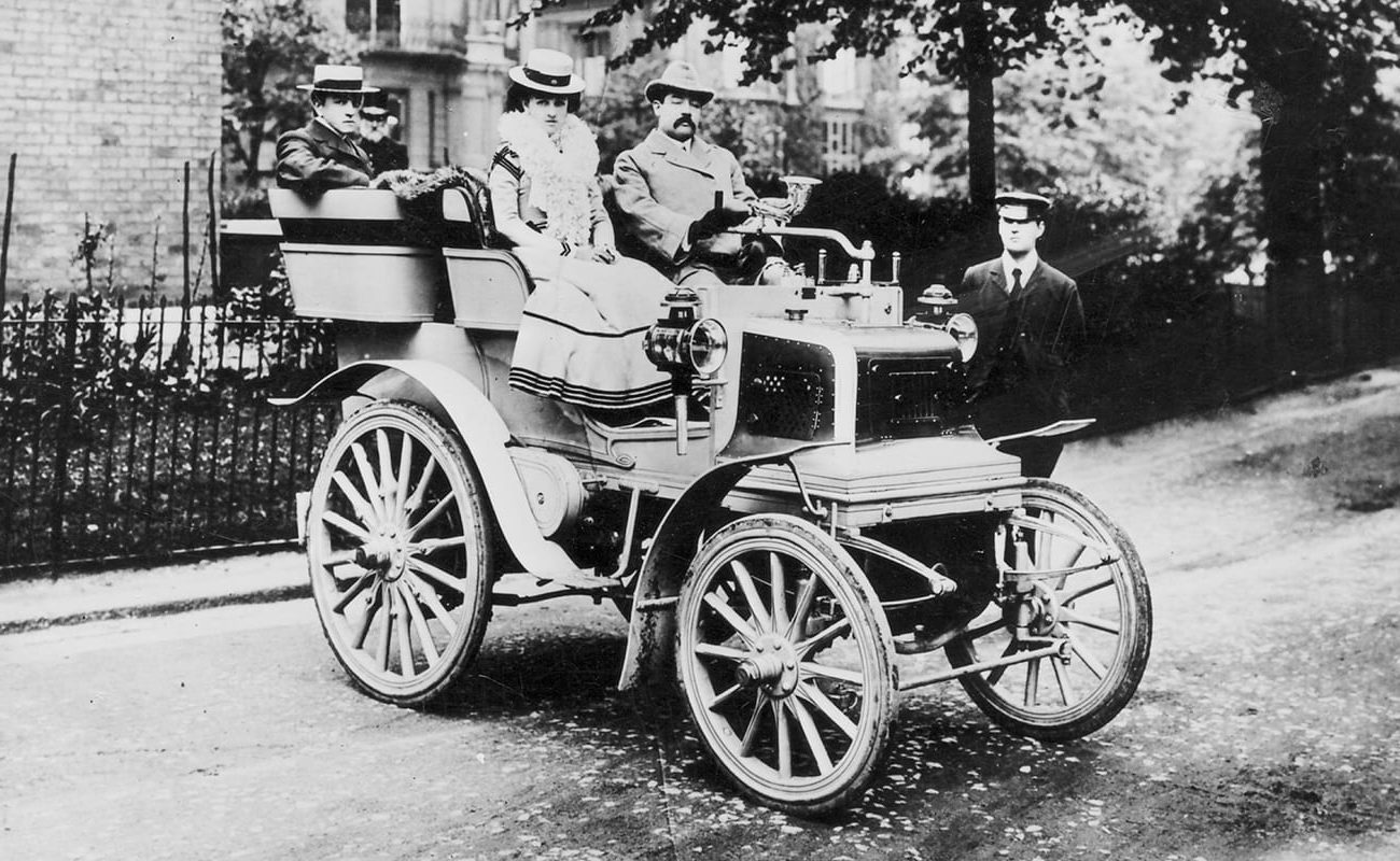 1896 Panhard et Levassor Wagonette 'before' photo